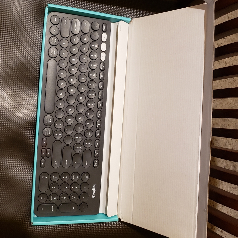 K780 Logitech multi-device Keyboard